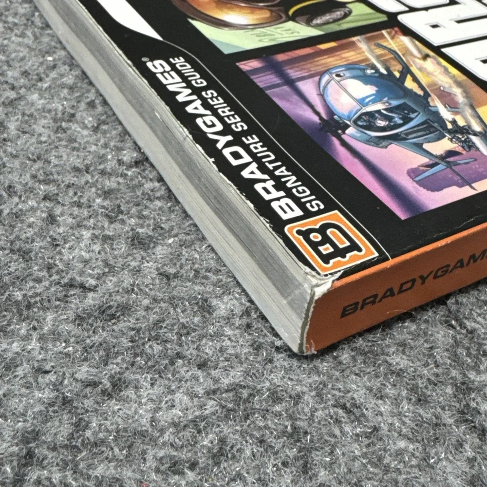 Grand Theft Auto V‎ Signature Series Strategy Guide by Tim Bogenn & Rick Barba